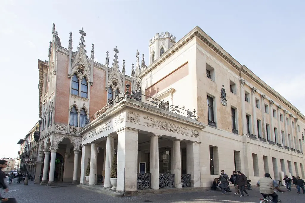 Erïk Langer Pedrocchi Suites Padua 0*,  Italien