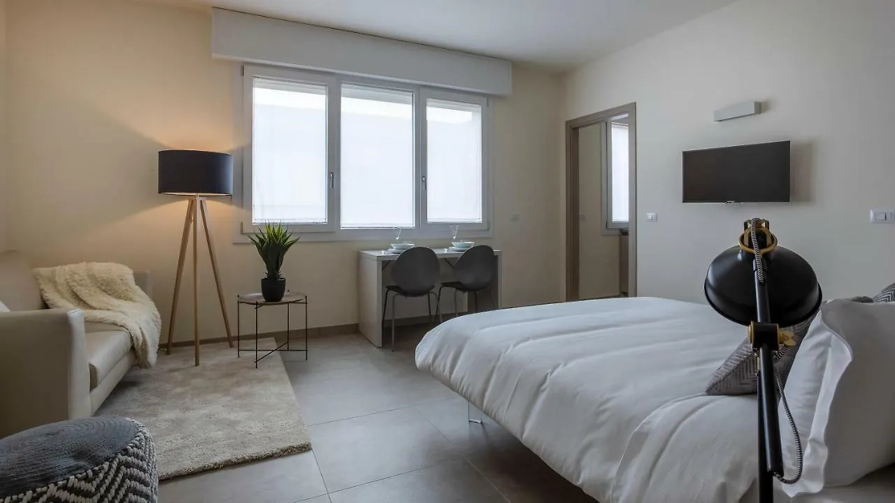 Apartment Erïk Langer Pedrocchi Suites Padua Italien